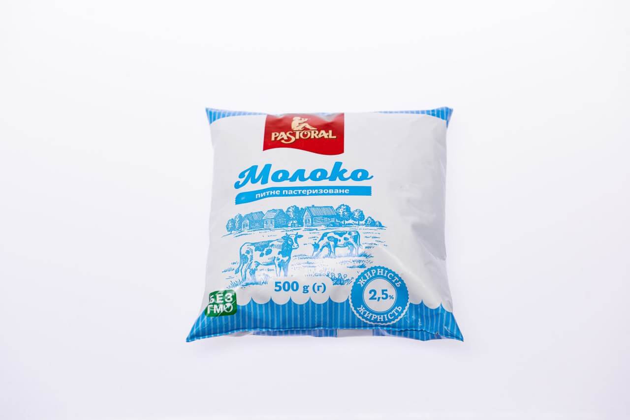 Молоко коров'яче PASTORAL пастеризоване, плІвка п/е, 2,5%, 500г